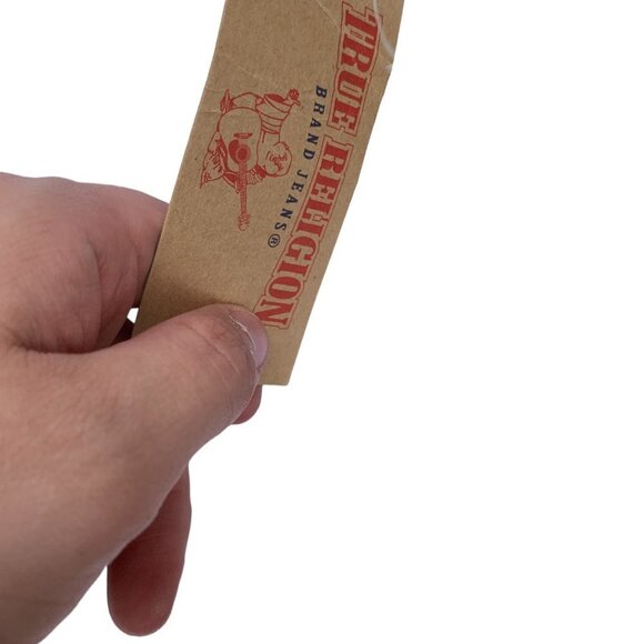 BRAND New True Religion Short Sleeve Football Sleeve Graphic T Shirt Medium - Picture 4 of 4